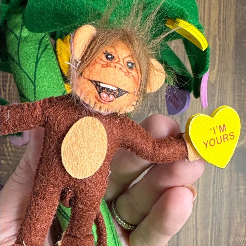 RARE HTF - 2009 Annalee Bananas For You Monkey Tree Candy Hearts Palm Tree - Picture 4 of 5